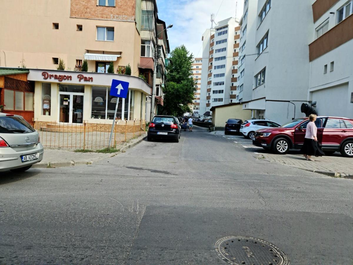 Garsoniera 1 Decembrie Apartment Alba Iulia Bagian luar foto