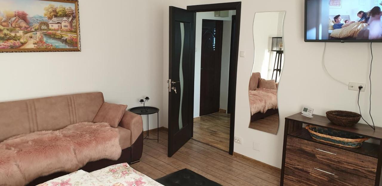 Garsoniera 1 Decembrie Apartment Alba Iulia Bagian luar foto