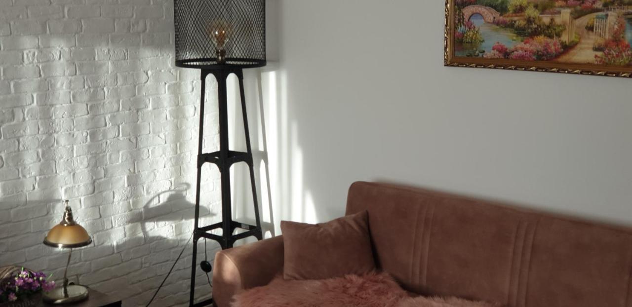 Garsoniera 1 Decembrie Apartment Alba Iulia Bagian luar foto